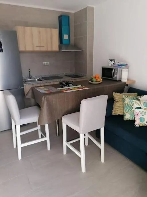 Quiet & Bright Apartment With Private Garden Μασπαλόμας